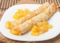 Crepes rellenos de manzana